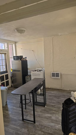Call NOW for showings! 617-236-8600 - ENDICOTT ST - *NO FEE* TRUE 2BR OR SPLIT FOR 3 PPL IN NORTH END AVAIL *9/1/2025* W/ LNDRY IN BLDNG!