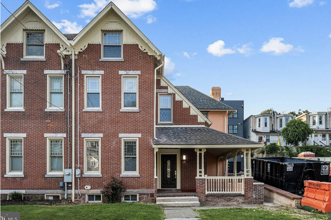 outside - Sumac Street Duplex