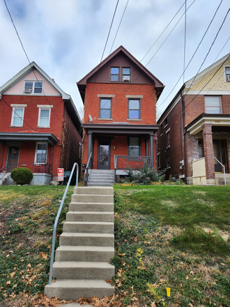 Outside street view - Hilvert Properties LLC,  close to campus Apartments