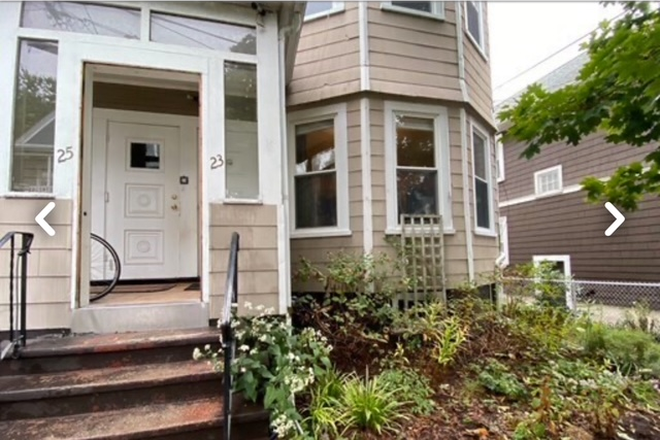 Outside front facade - Sunny two floor condo - lots of light, big kitchen and living room, friendly roommate