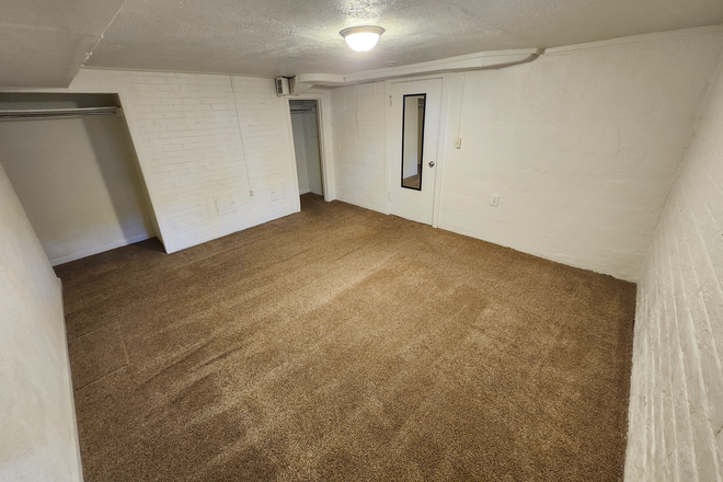 Bedroom - Basement Unit EVERYTHING inc. Small pet allowed.