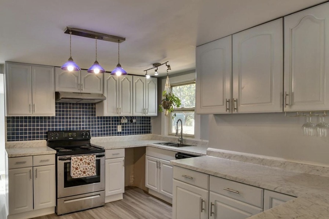Kitchen - The Low Key Loft House