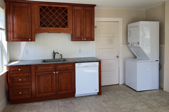 Kitchen - 46 Old Amherst Road #1 Apartments