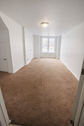 Bedroom - Cozy Private Room in Shared Townhouse Near GO Transit – St Clair Ave E