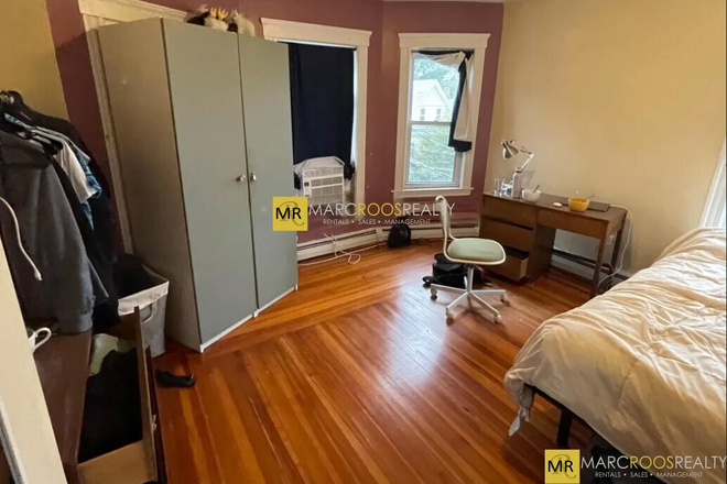 Call NOW for showings! 617-236-8550 - CONWELL AVE - FANTASTIC SOMERVILLE 3 BED W/ LAUNDRY IN THE UNIT! *AVAIL NOW!* Apartments