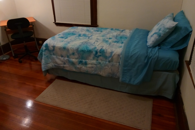 Bedroom - 3 Bedroom Apartment for Rent Available Now by the Red Line