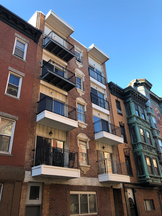 2 BR WITH BALCONY - 2BR APARTMENT IN NORTH END