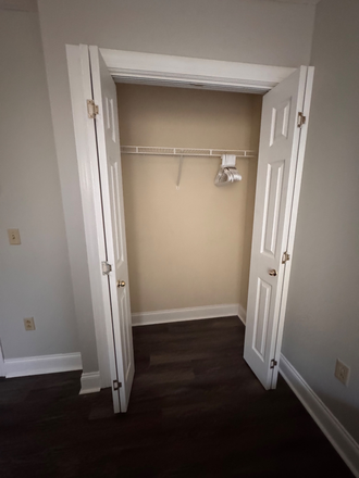 Room 2 - 2 bd/1.5 bth townhome in OakTree! Available Fall 2026!