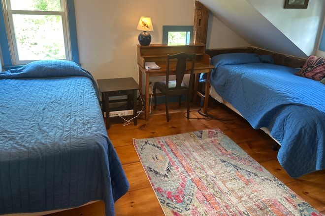 Bedroom - 1 Sunny quiet room - 2nd floor room, 18th century farmhouse, close to bike trail