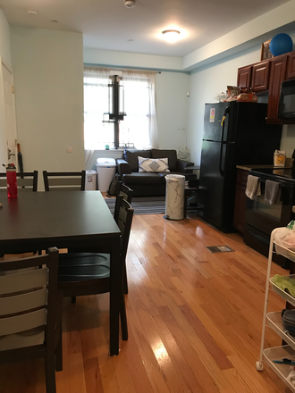 Kitchen - 1528 N Willington, Unit B Duplex