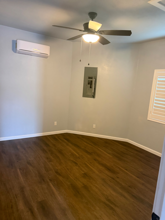 Room - Private home  for Rent near UCR Area