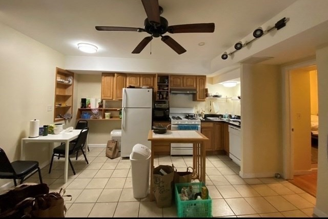 LIVING - 3 BED WITH ELECTRICITY AND GAS INCLUDED! Apartments