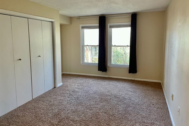 Photo - Deerfield Condominiums 429-15