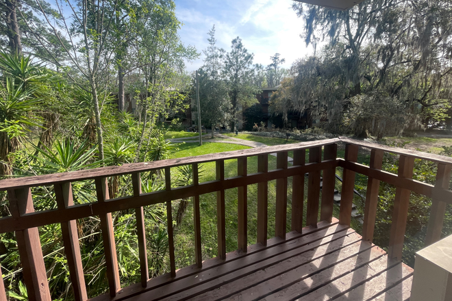 Balcony - Room available in a 2/1 apartment in Sun Bay Apartments