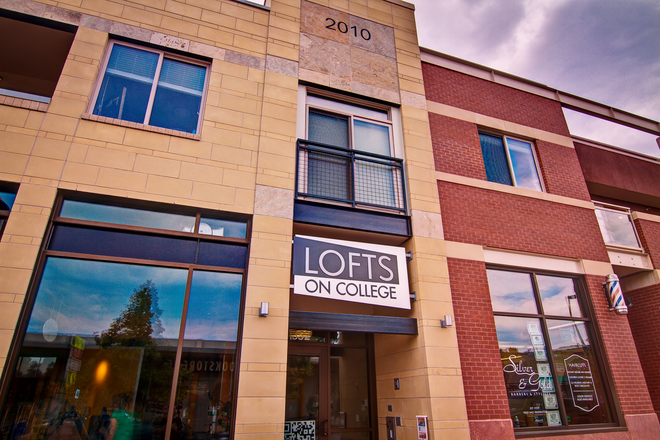 Live at the Lofts on College - Lofts on College