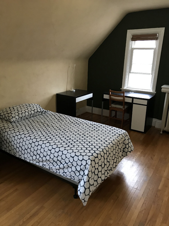 3rd Floor Bedroom - bedroom, shared WC , High Park neighbourhood, 1 minute walk from Keele Station Rental