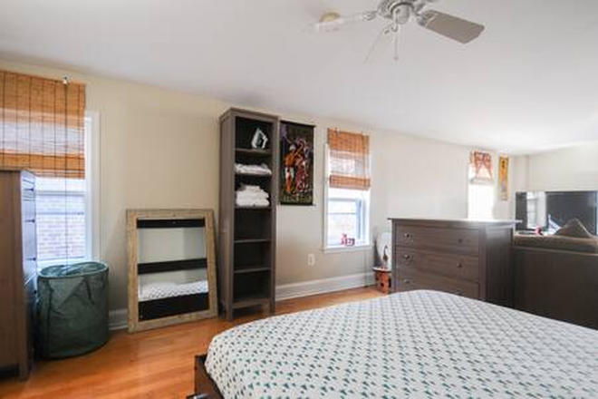 Unit 1 - Cute furnished studio, Art museum area House