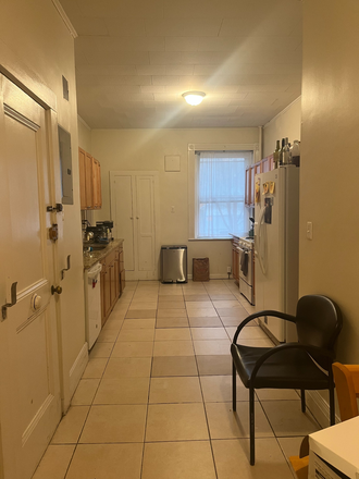 Kitchen - Private Room in Beautiful Apartment near South Campus