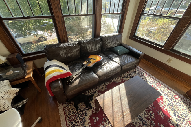 Sunroom - BIG HOUSE NEED COOL ROOMMATES