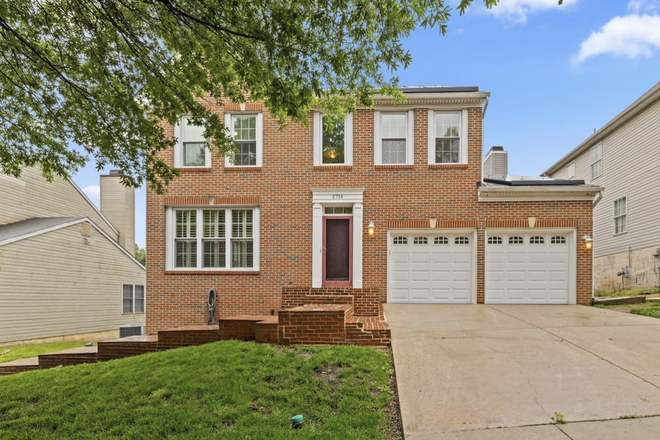 Front of house - Private Rooms for Rent – Utilities & Monthly Cleaning Included – Near UMD House