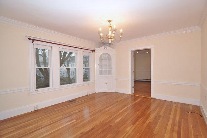 Call NOW for showings! 617-236-8600 - CROSBY RD - *9/1/2027* HUGE 1ST FLR 5BR IN CH HILL NEAR CAMPUS W/ RNTL PRKNG, 2 BATH, LNDRY IN BLDNG Apartments