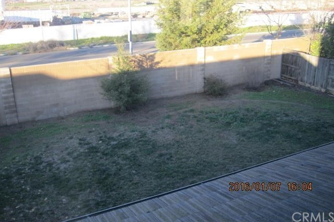 backyard - 5 Beds 3.5 Baths - House