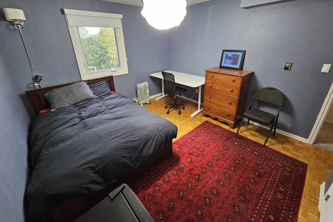 Room for rent_2 - Above Ground Furnished Room, Utilities & Internet Incl! House