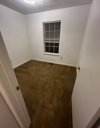 Bedroom - 2 Rooms (Pheasant Run Crossing)