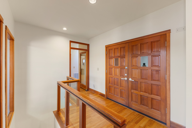 Foyer - Walk to UNC | 2 Bed / 2 Bath | Designed by Lucy Davis Duplex