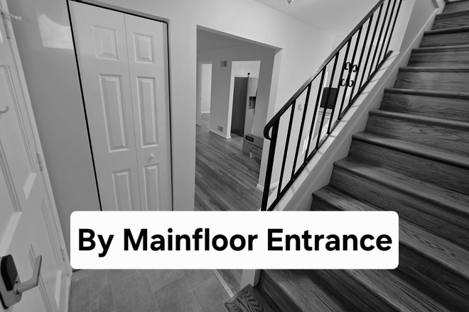 Welcome Inside of 8712 35th Ave - The Students Haven House