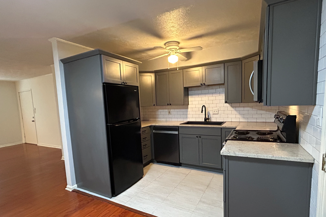 Kitchen - Morningside 2BR Near Midtown & Beltline – Updated Kitchen/Bathroom Condo