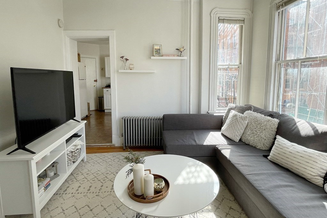 . - Sun-Drenched 2 Bed / 1 Bath available 9/1/25!! Heat&Hot Water Included!! Apartments