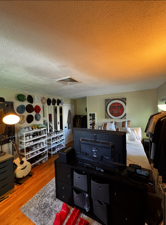 Bedroom - Clean, Comfortable, Large Apartment. 1.5 bathrooms, 3 bedrooms. Close to BC Campus