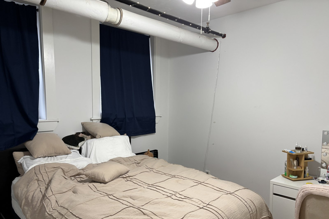Bedroom - All Renovated One Bedroom in Saint Stephen St next to Campus 9/1