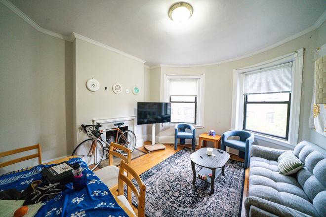 614 Columbus Ave #7 - [9.1.2026] 4 beds 1 bath across Northeastern [ Prime location - laundry in unit ] Apartments