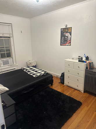 Clean Aesthetic bedroom. F1 Poster. - MOVE IN MAY 1, $1800 near Northeastern, T, Prudential