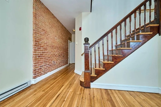 Entrance - Inman Square Apartment