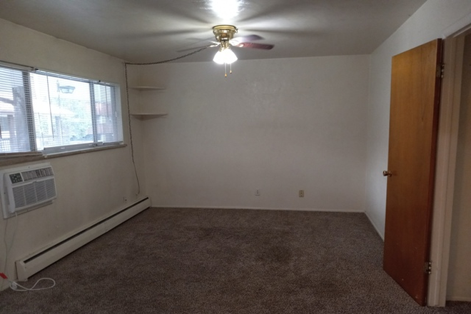 1260 Elder #12 - living room - 2BR NORTH DOWNTOWN BOULDER Apartments