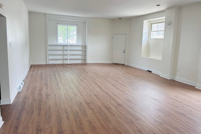 living room - 389 E Hector Street Conshohcken PA Townhome