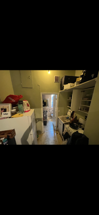 2 - Bachelor Apartment Available Immediately!