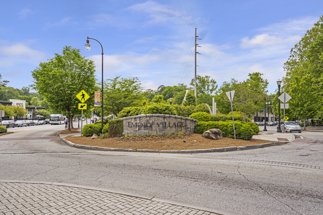 Emory Village - Modern Emory Retreat