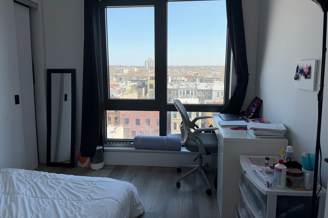 Bedroom - NO FEE 1 Room Available in a Shared 3bed 1.5bath Luxury Apartment- 30 minutes to campus