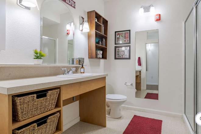 Bathroom - Z Islander Apartment - NEGOTIABLE