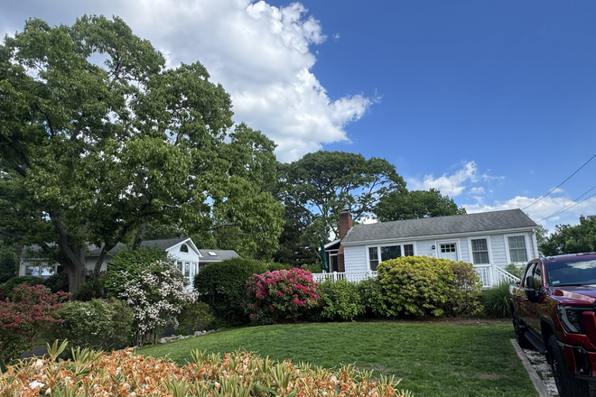 Street View - URI Student Rental – Harbor Island, Narragansett