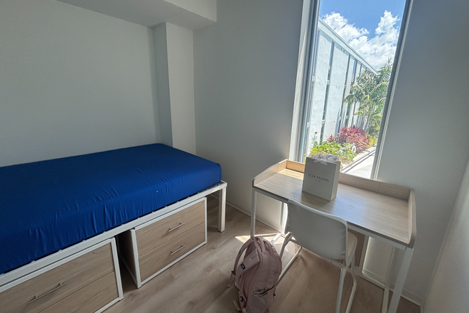 bedroom - VOX Miami Room-Summer Sublease Apartments