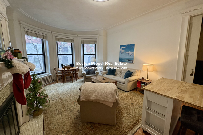 a - FRONT FACING Apartments