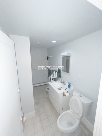 A - SUPER LARGE, PRIVATE ENTRANCE, NO BROKER FEE Apartments