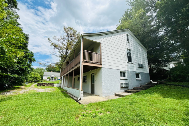  - 3 Bedroom 1 Bath Duplex