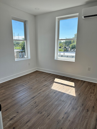 Bedroom - 2 Bedroom + Office in Restored Historic Townhouse