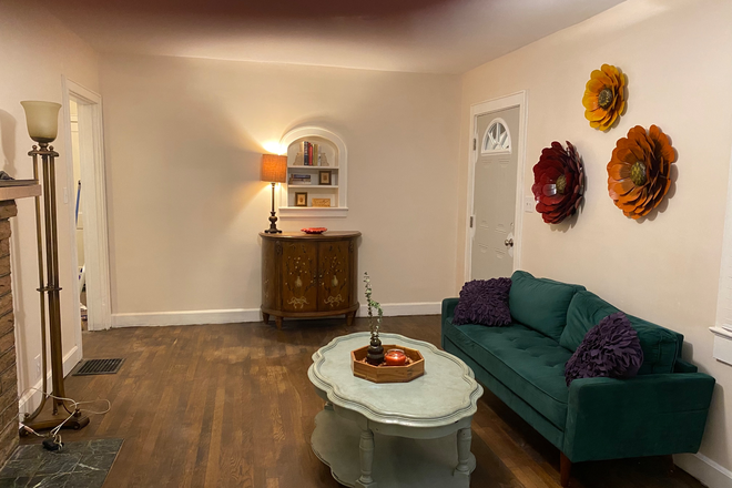 Living Room - Hialeah Cottage Apartments